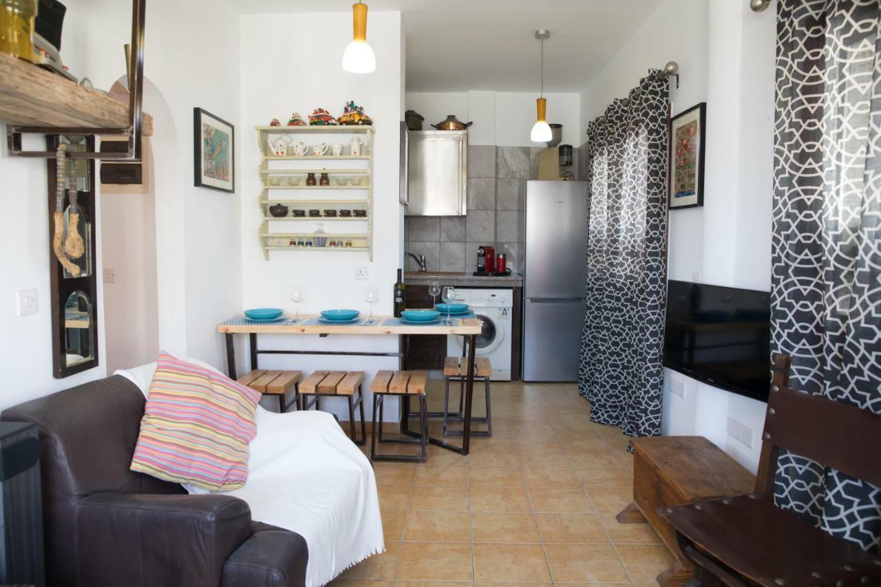Mp Cozy Apartment Near The Sea 파포스 외부 사진