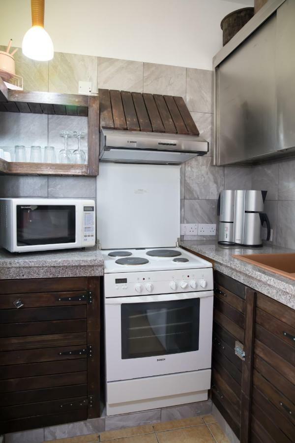 Mp Cozy Apartment Near The Sea 파포스 외부 사진