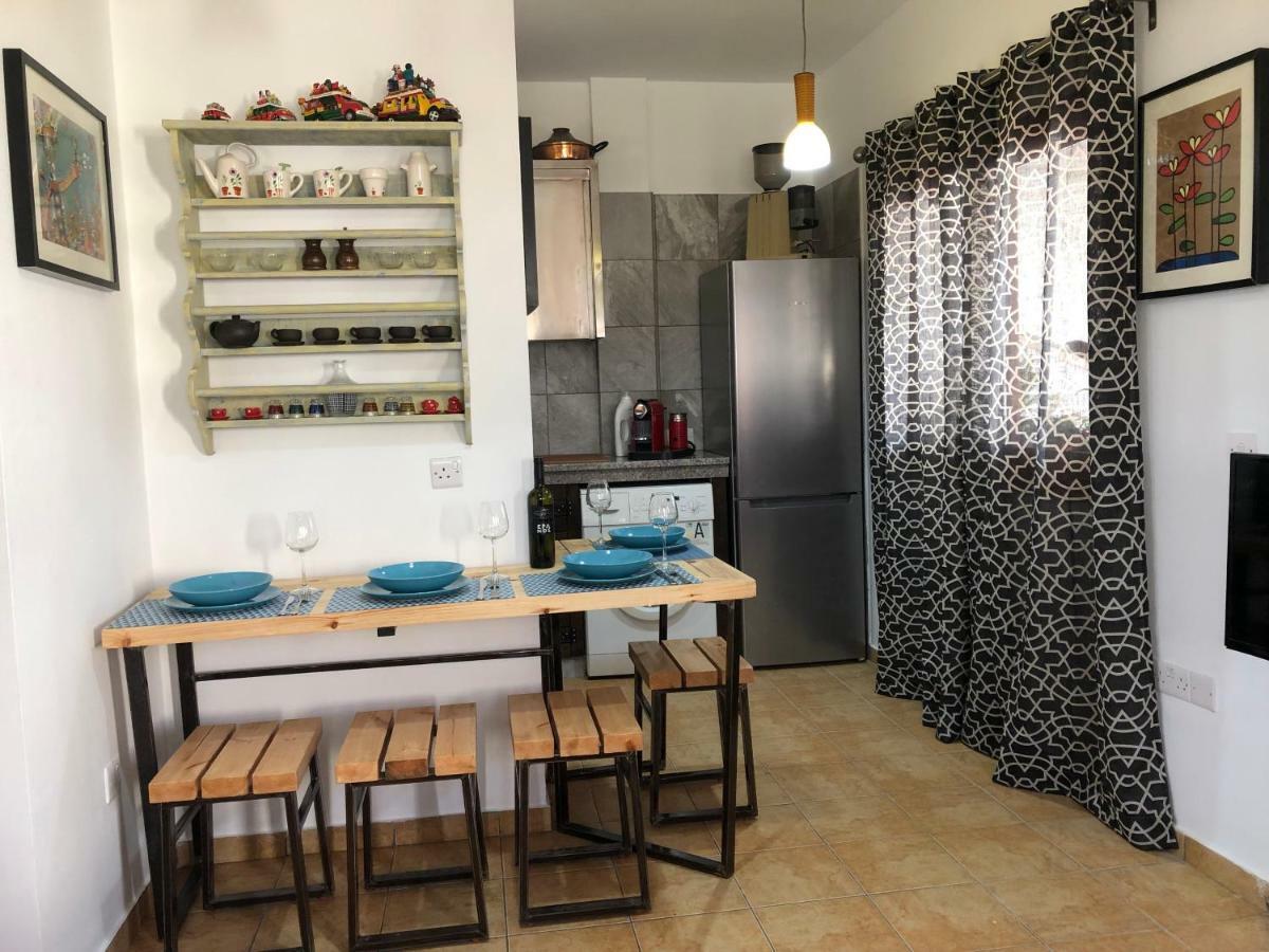 Mp Cozy Apartment Near The Sea 파포스 외부 사진